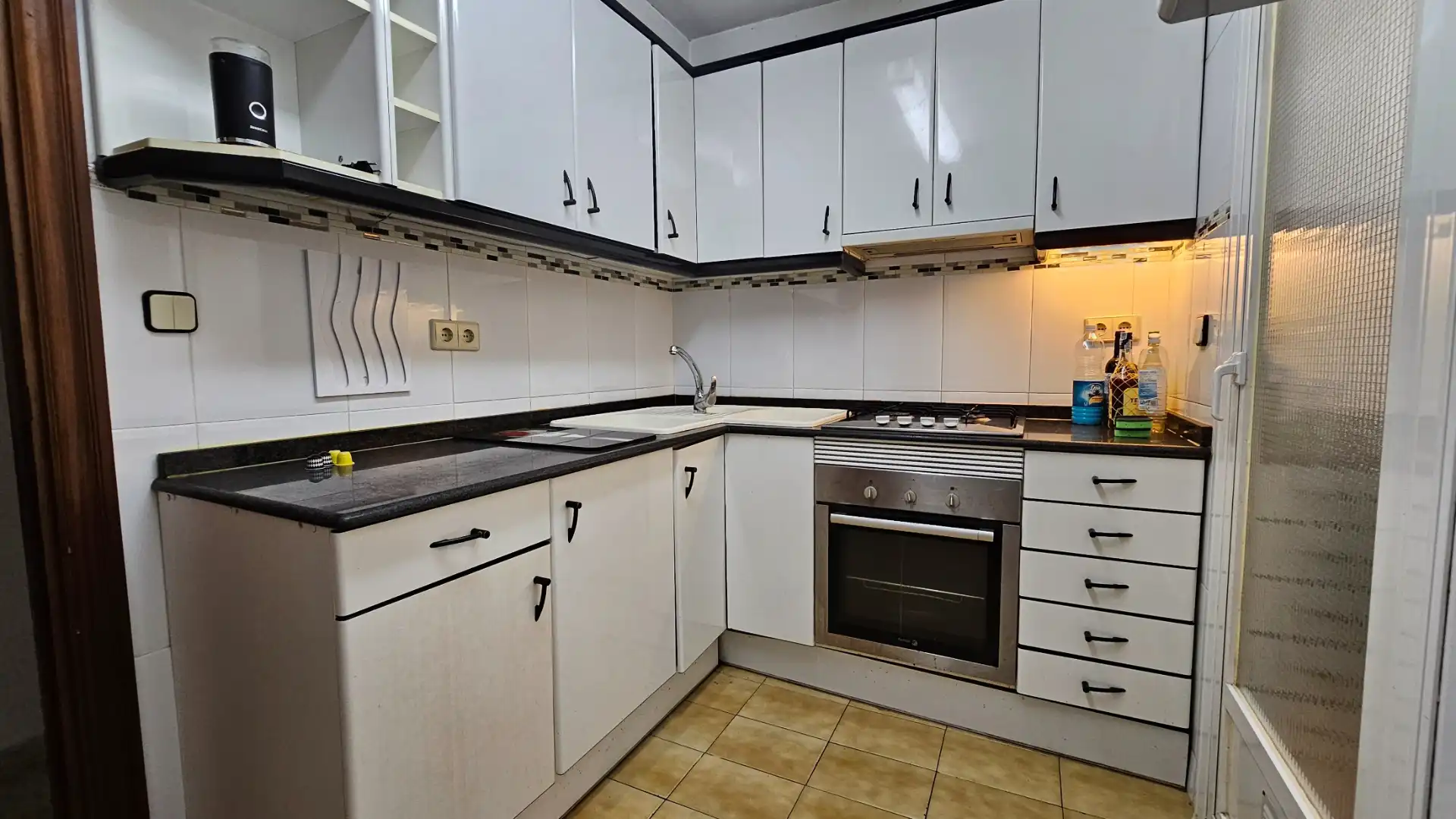 Cocina de Piso en venta en Santa Coloma de Gramenet con Aire acondicionado y Horno