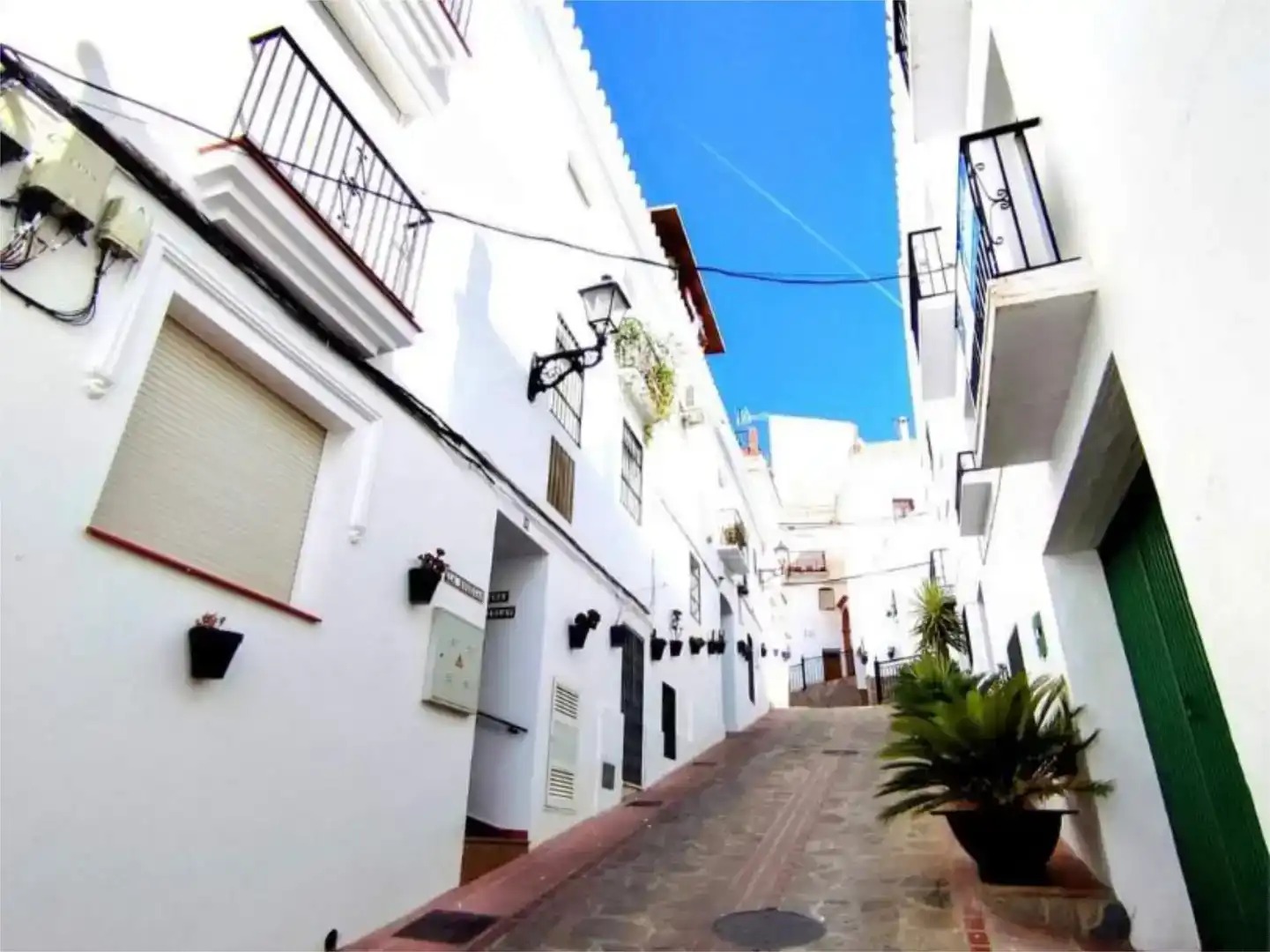 Vista exterior de Casa adosada en venda en Canillas de Albaida amb Aire condicionat, Traster i Balcó