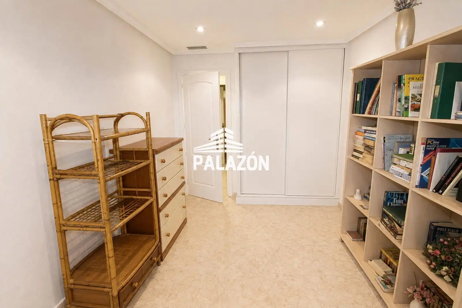 Habitación de Casa o chalet de alquiler en Catral con Piscina y Amueblado