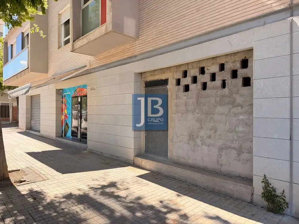 Local comercial en venda a Avinguda de les Corts Valencianes, imagen 2