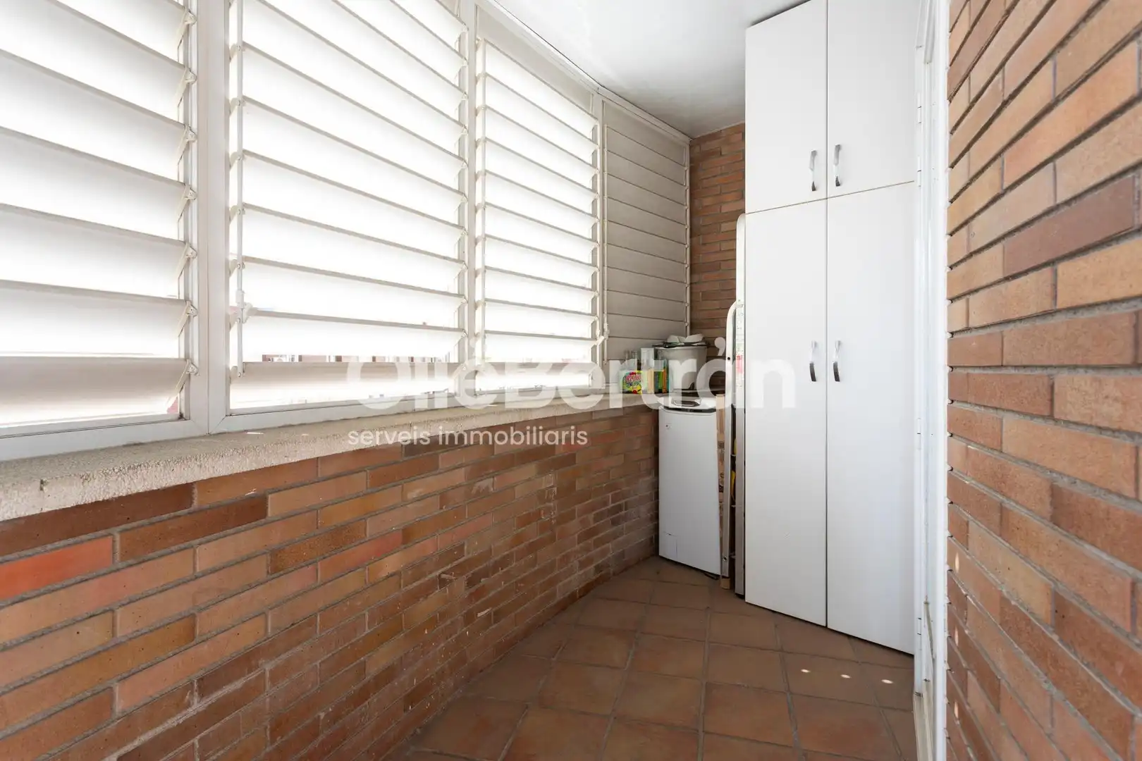 Habitación de Piso en venta en Barcelona con Calefacción, Horno y TV