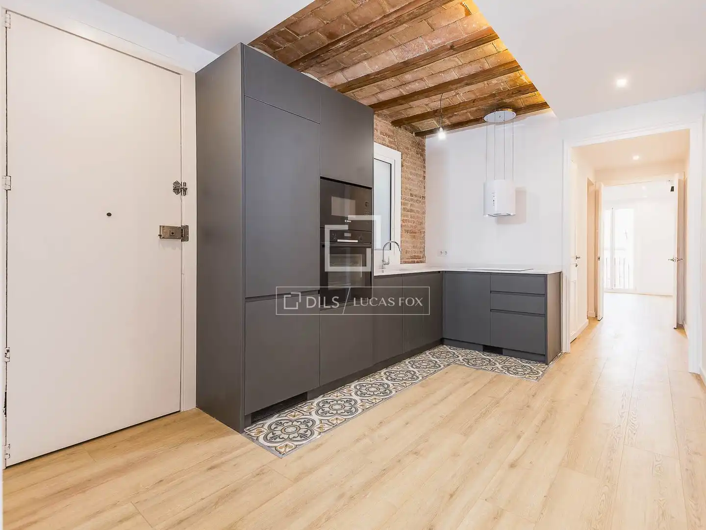 Küche von Wohnung zum Verkauf in Barcelona mit Klimaanlage, Heizung und Parkett
