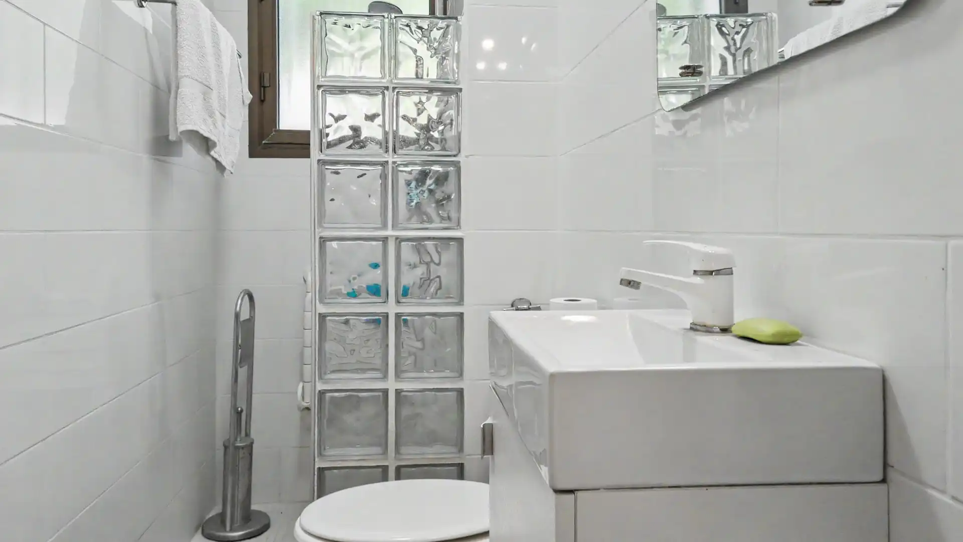 Bathroom of Houses for sale in Dénia  with Air Conditioner, Heating and Private garden
