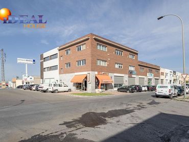 Nave industrial en venta en Avenida JUNCARIL