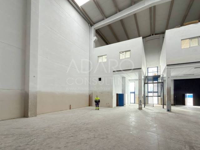 Nave industrial en Alquiler en Calle Juana Francés en Rivas Futura