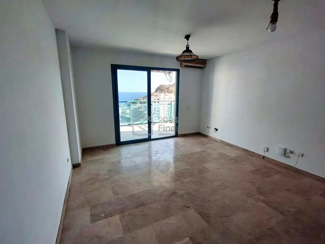 Sala d'estar de Apartament en venda en Benidorm amb Terrassa i Alarma