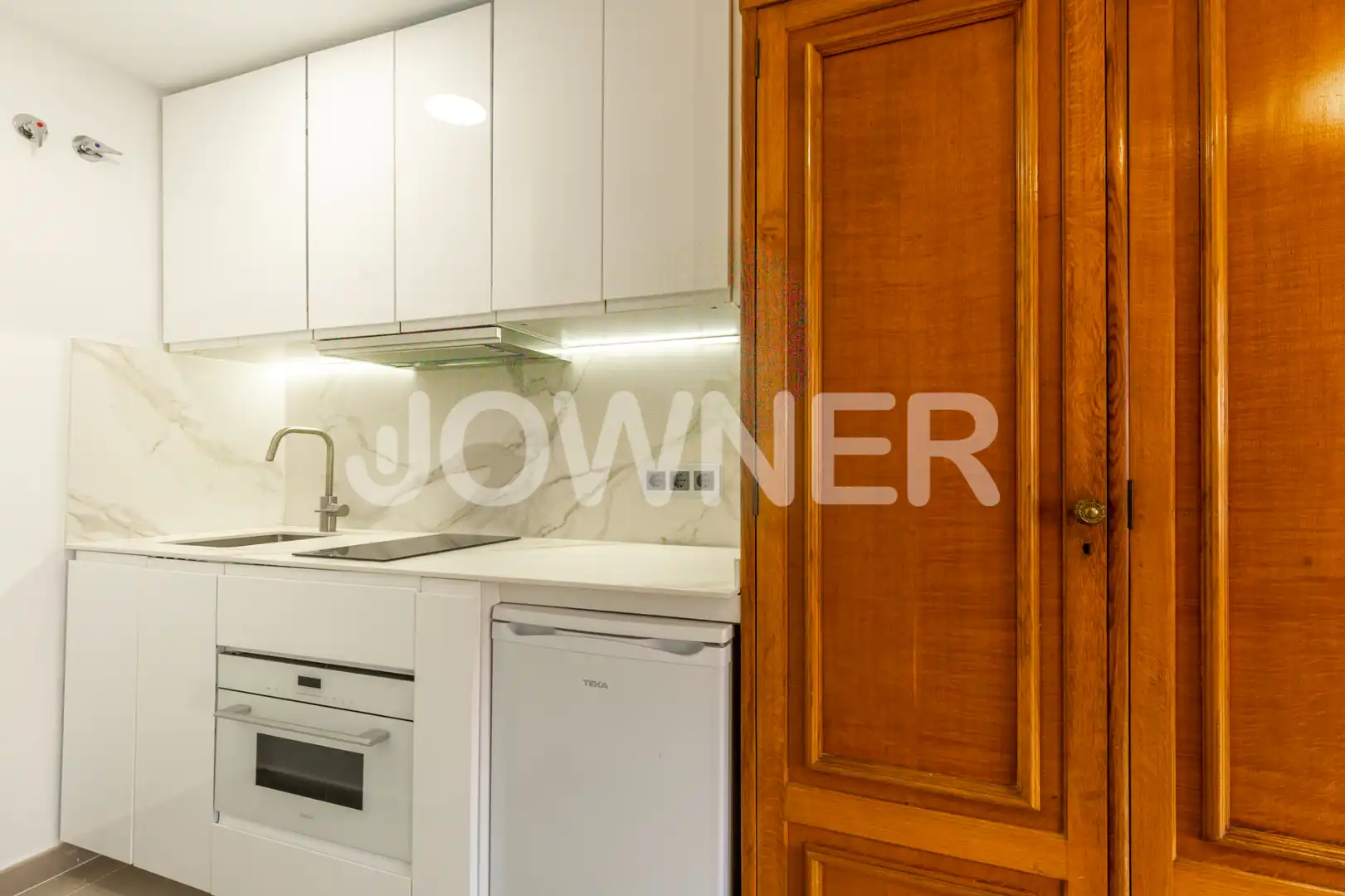 Cocina de Estudio de alquiler en Madrid con Aire acondicionado, Calefacción y Horno