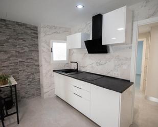 Kitchen of Flat to rent in Elda