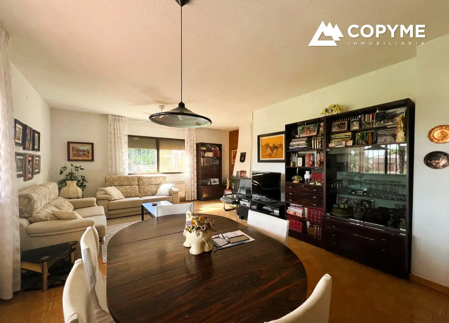 Sala de estar de Casa o chalet en venta en Novés con Calefacción, Jardín privado y Parquet