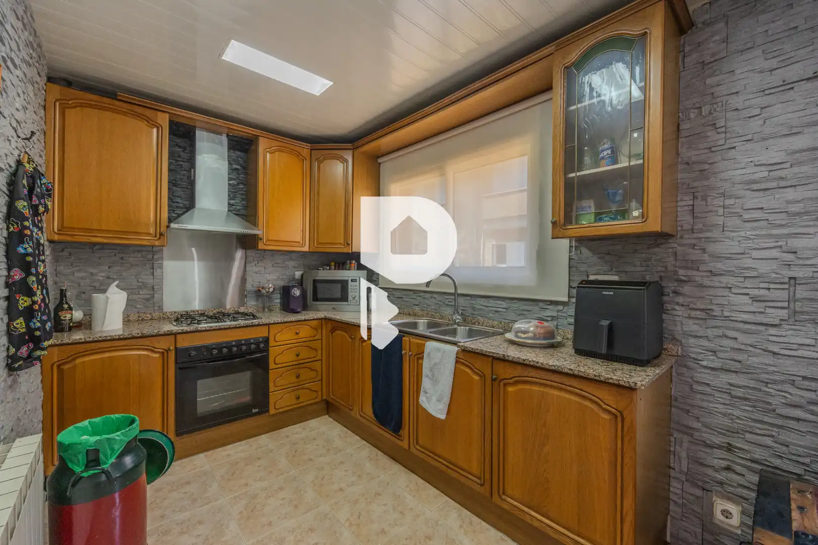 Cocina de Casa adosada en venta en Sant Vicenç Dels Horts con Aire acondicionado, Calefacción y Terraza