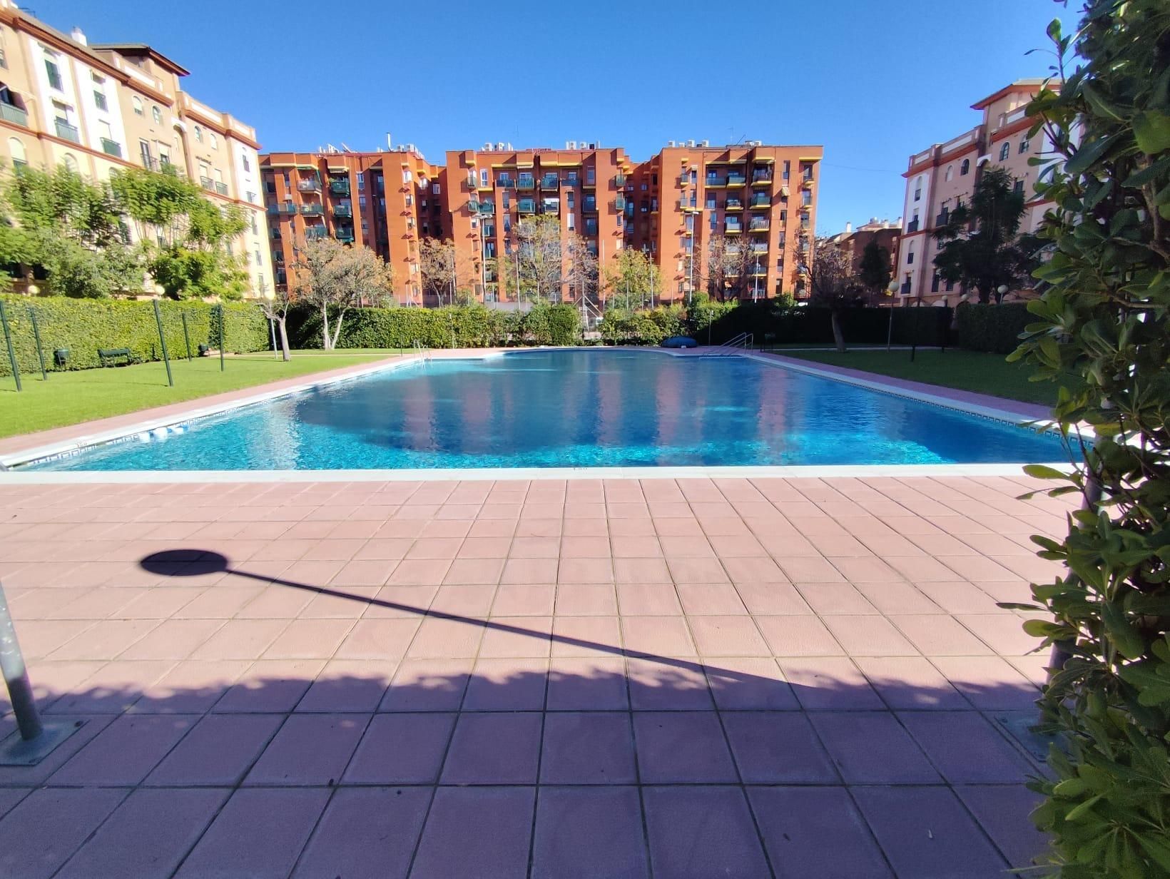Flat for sale in Ciudad Jardín - Zoco