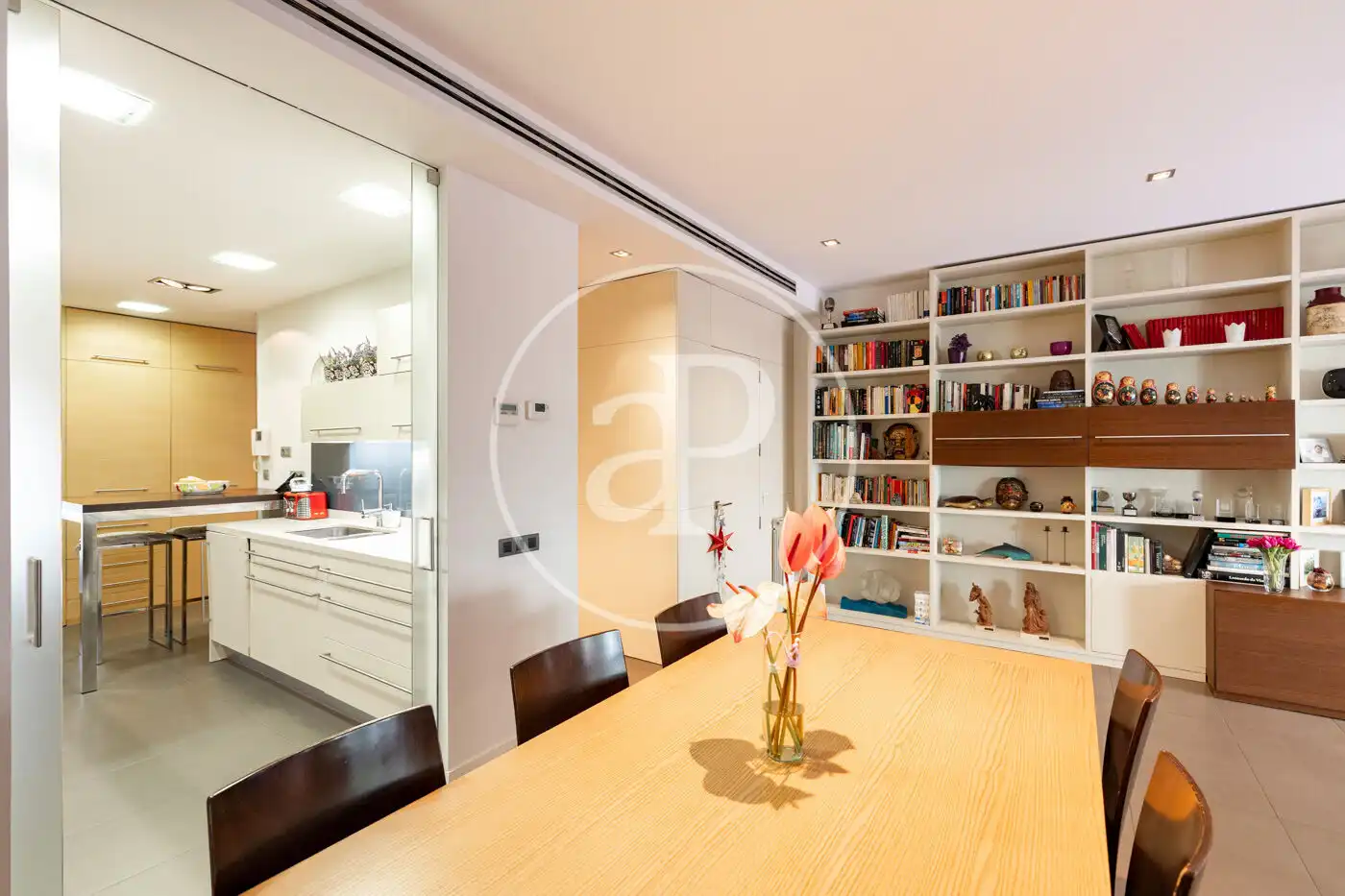 Comedor de Casa o chalet en venta en Barcelona con Aire acondicionado, Calefacción y Terraza