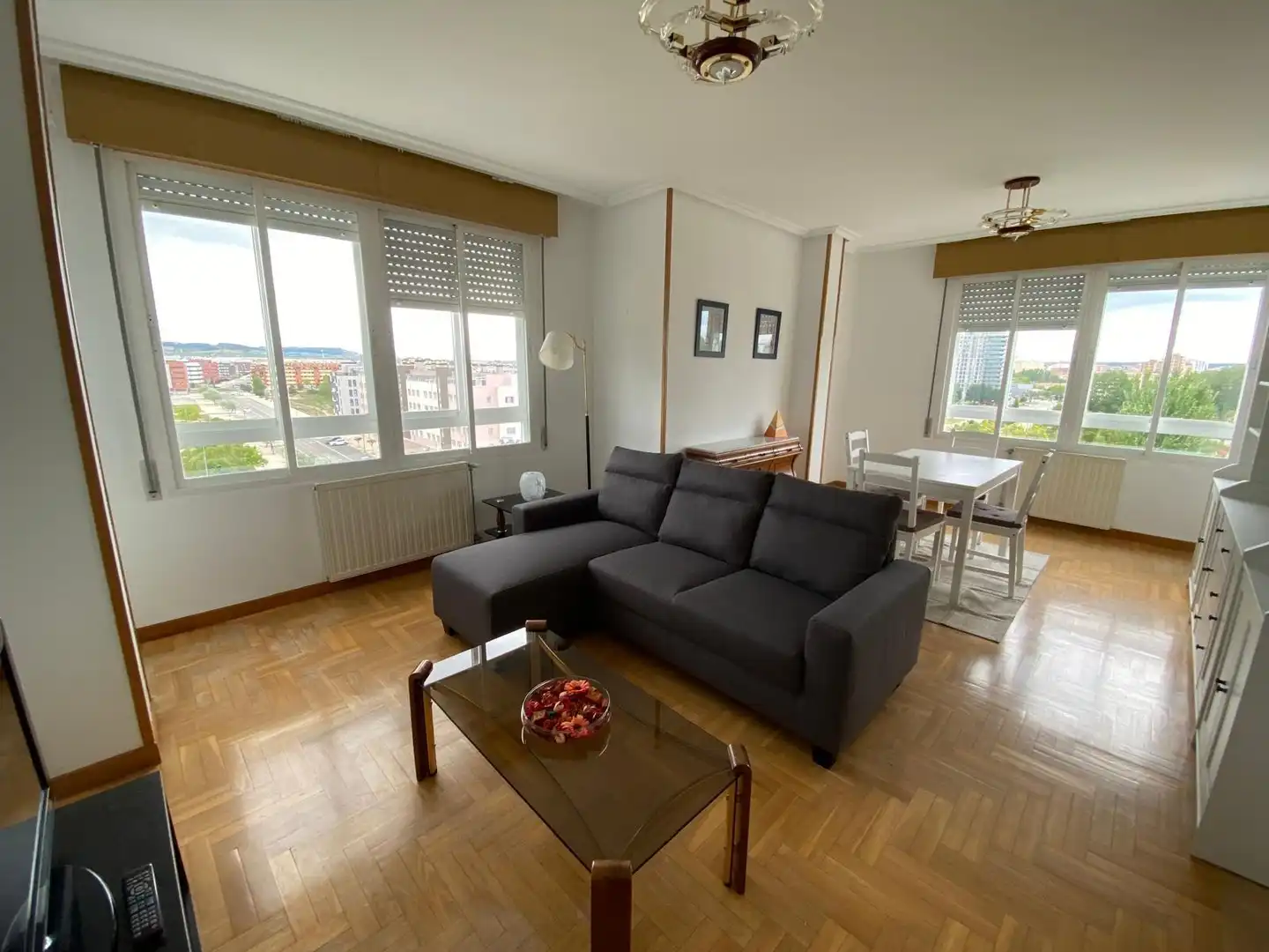 Sala de estar de Piso de alquiler en Burgos con Calefacción