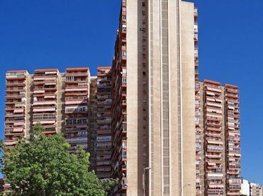 Pis amb balcó en venda a San Blas