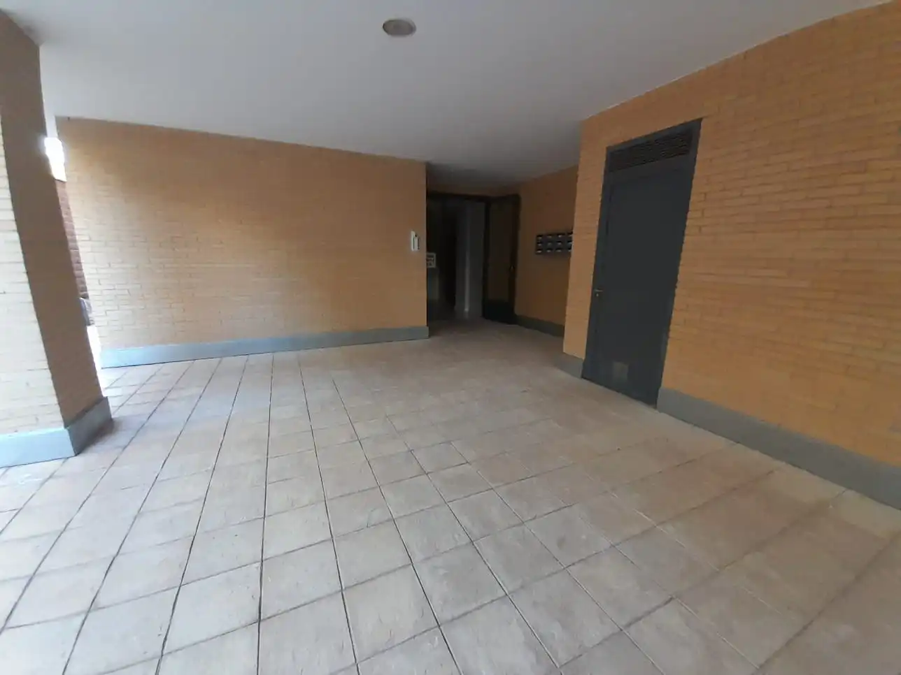 Flat for sale in Calle Lanzarote, El Poblado - Abulagar
