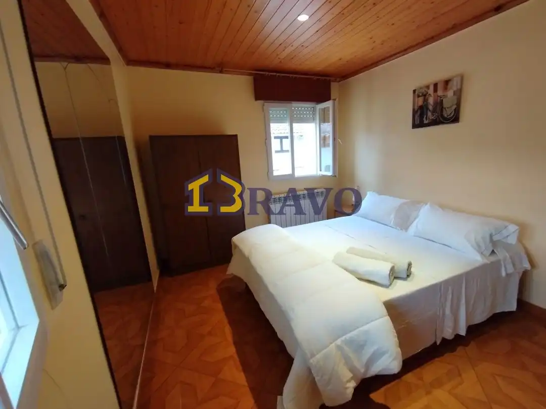 Habitación de Casa o chalet en venta en Medina de Pomar con Calefacción, Jardín privado y Terraza