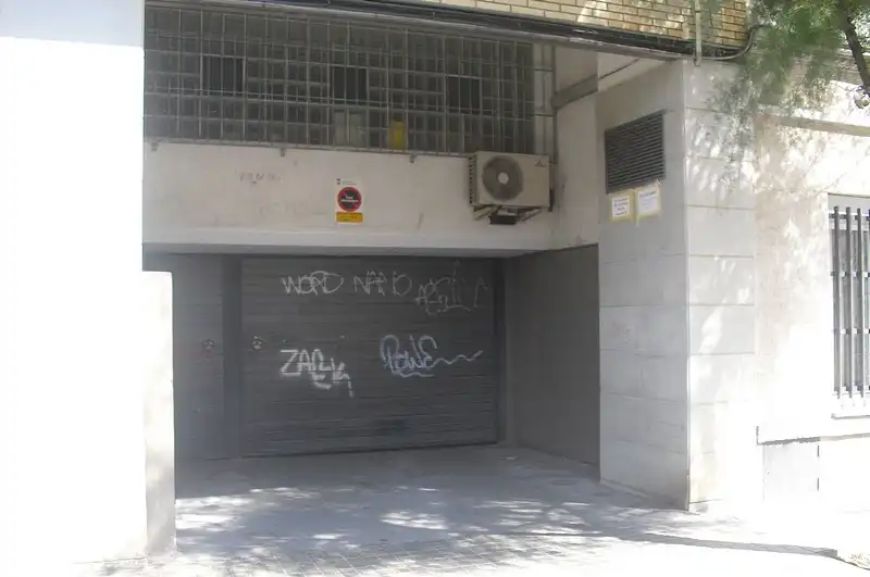 Parcheggio con ascensore in vendita a Enric Morera, imagen 3
