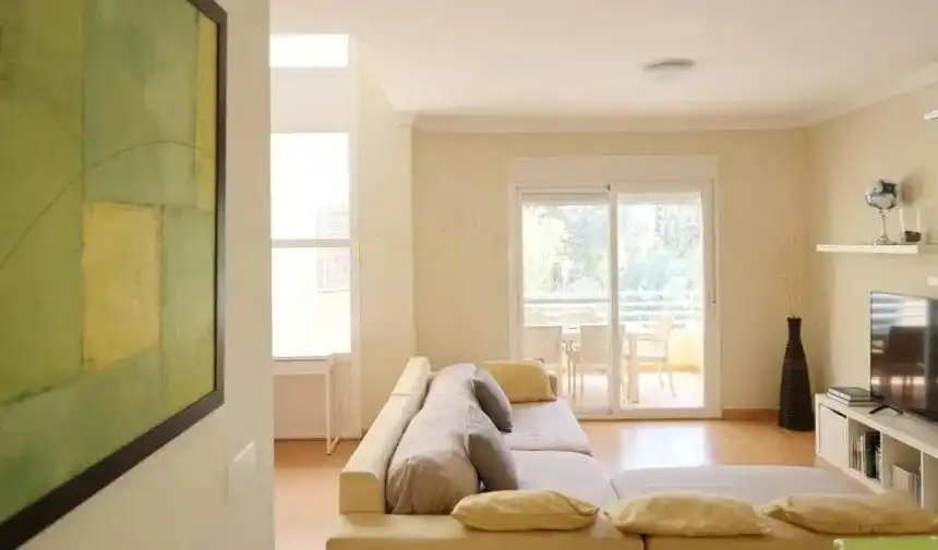 Sala d'estar de Casa o xalet en venda en Torremolinos amb Aire condicionat, Jardí privat i Terrassa