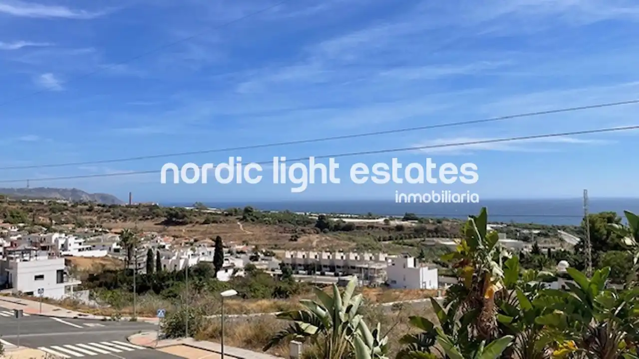 Vista exterior de Casa o chalet en venta en Nerja con Terraza, Trastero y Piscina