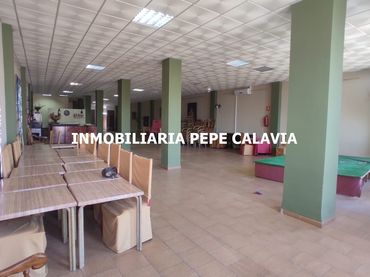 Gewerbefläche zur Miete in Baeza