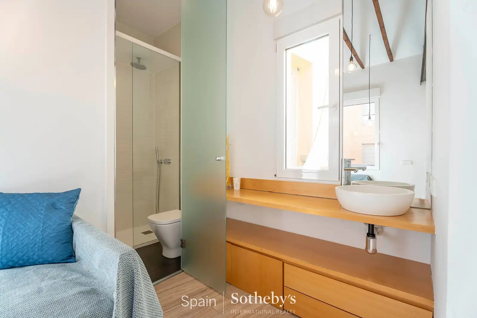 Baño de Apartamento en venta en Madrid con Aire acondicionado y Calefacción
