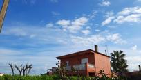 Vista exterior de Casa o xalet en venda en Llagostera amb Terrassa i Piscina