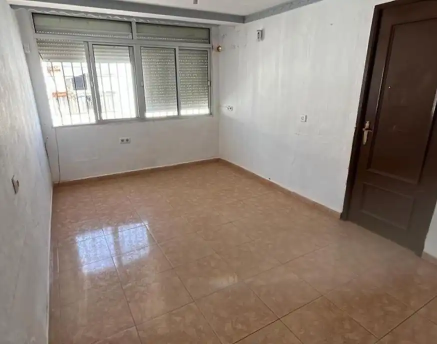 Habitación de Piso en venta en Los Palacios y Villafranca