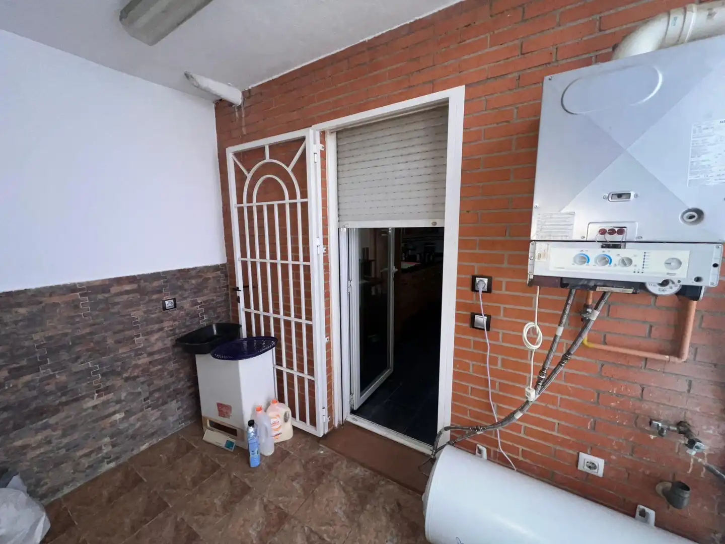 Casa adosada en venta en Parla