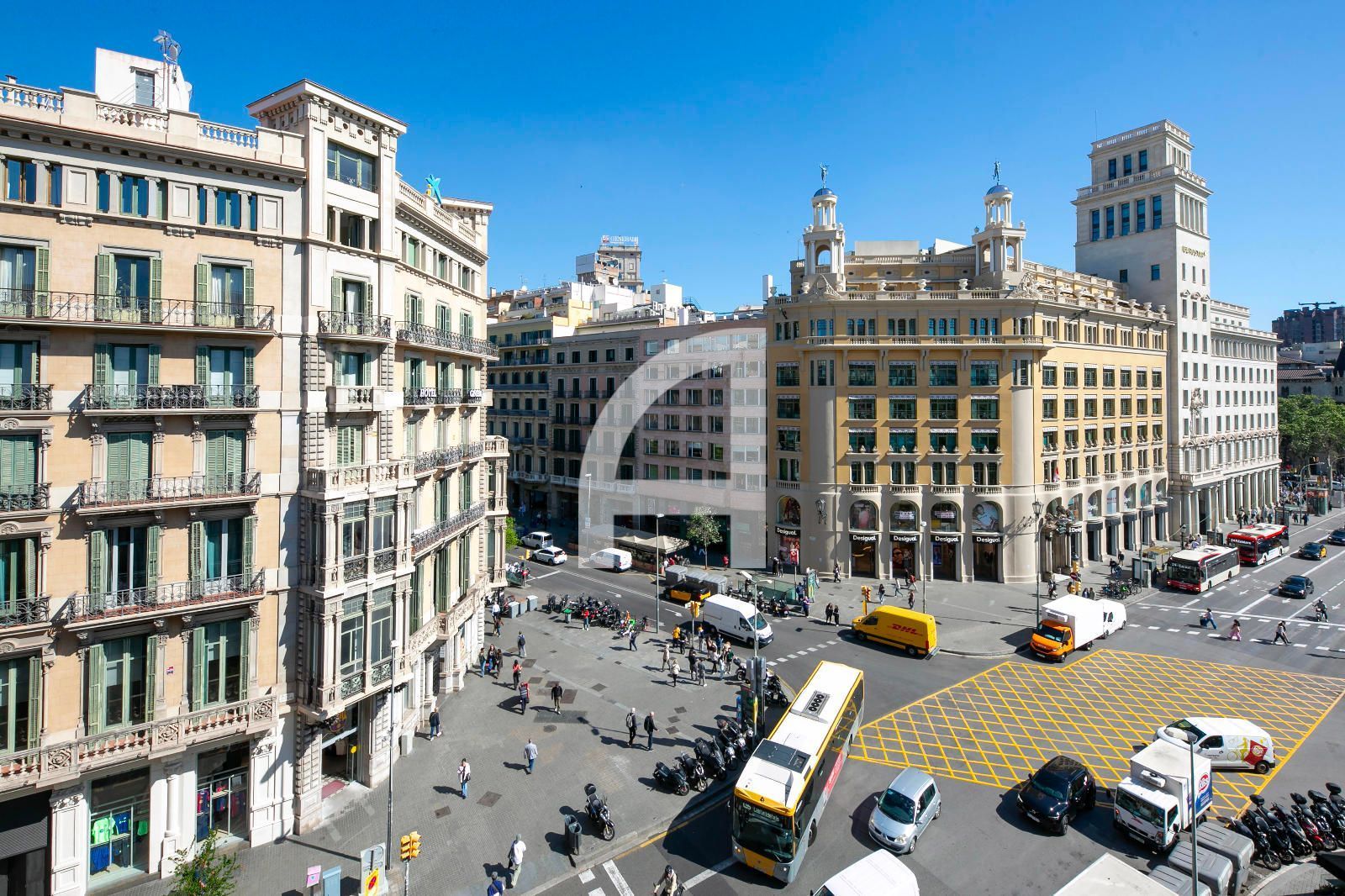 Exterior view of Flat for sale in  Barcelona Capital  with Heating