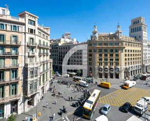 Vista exterior de Pis en venda en  Barcelona Capital amb Calefacció