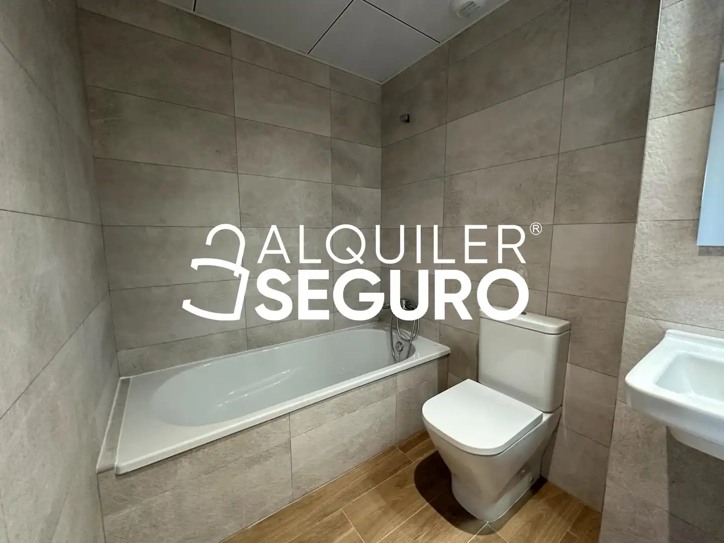 Bathroom of Flat for rent in Quart de Poblet  with Air Conditioner, Heating and Terrace