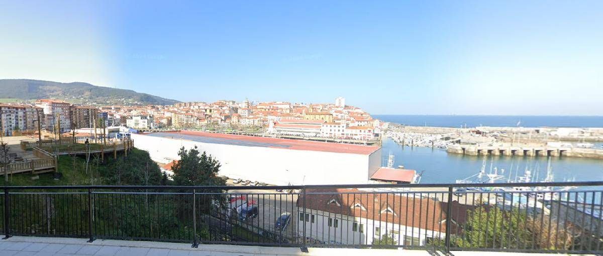 Vista exterior de Dúplex en venda en Bermeo amb Calefacció i Traster