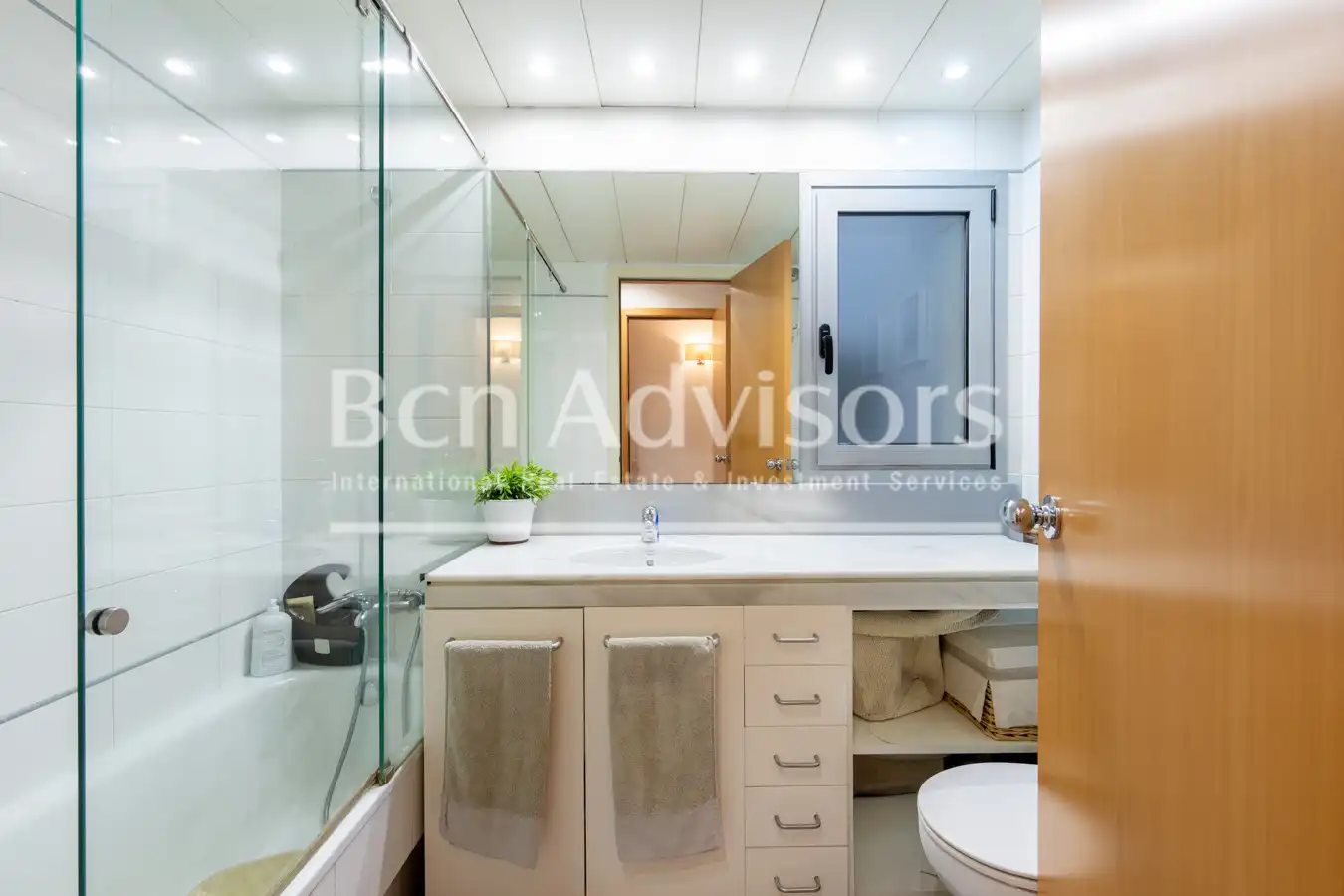 Piso con ascensor en venta en Carrer del Comte Borrell, imagen 27