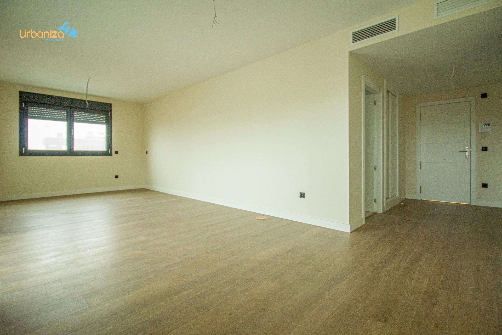 Apartamento de alquiler en Avenida de Adolfo Díaz Ambrona, 1, La Estación