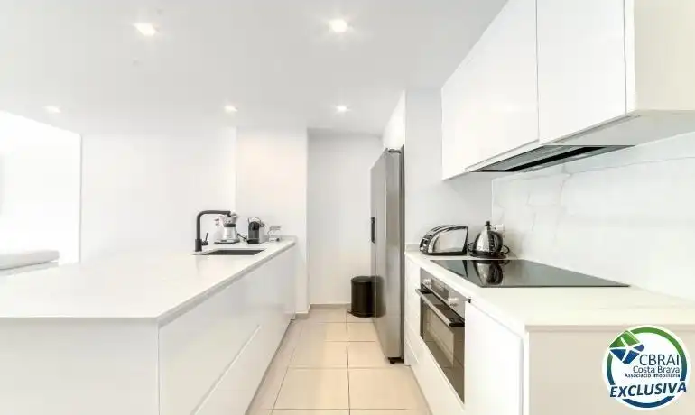 Kitchen of Ground floor for sale in Roses  with Air Conditioner, Terrace and Furnished