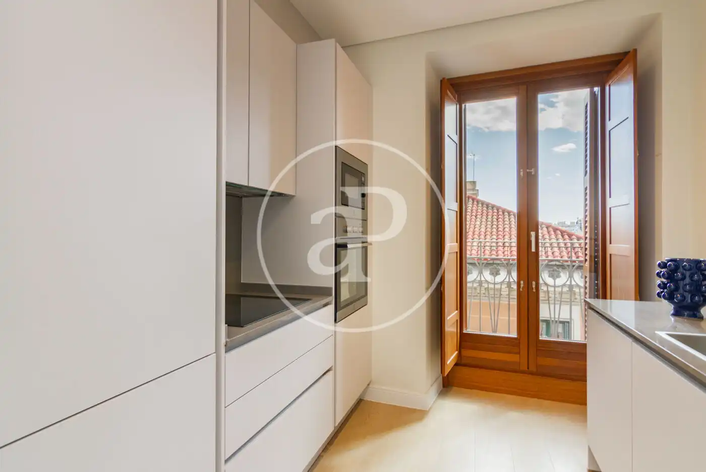 Flat for rent in C. de San Bernardo, Universidad - Malasaña