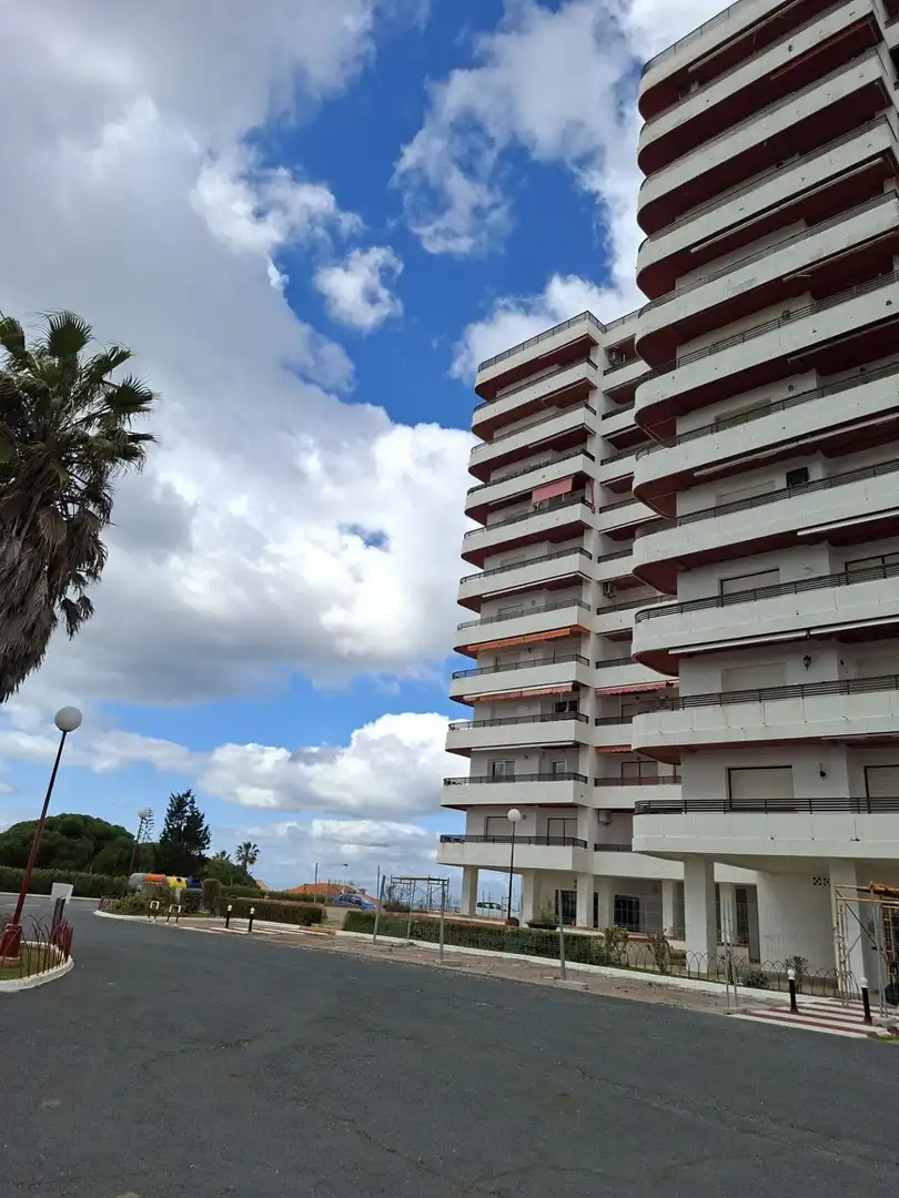 Vista exterior de Pis en venda en Punta Umbría