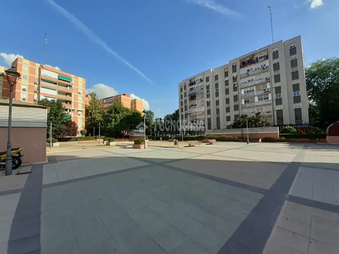 Vista exterior de Garatge en venda en Móstoles