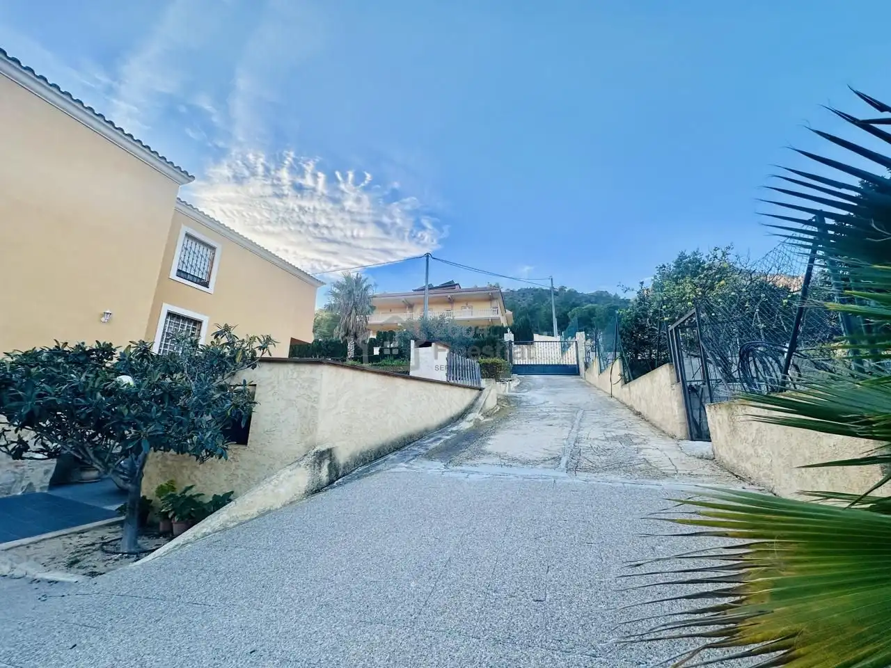 Vista exterior de Casa o chalet en venta en Finestrat con Aire acondicionado, Jardín privado y Terraza