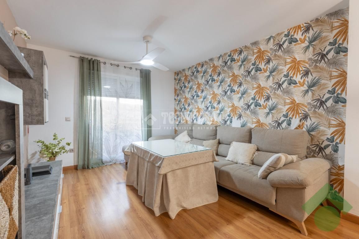 Dormitori de Pis en venda en Calicasas amb Balcó