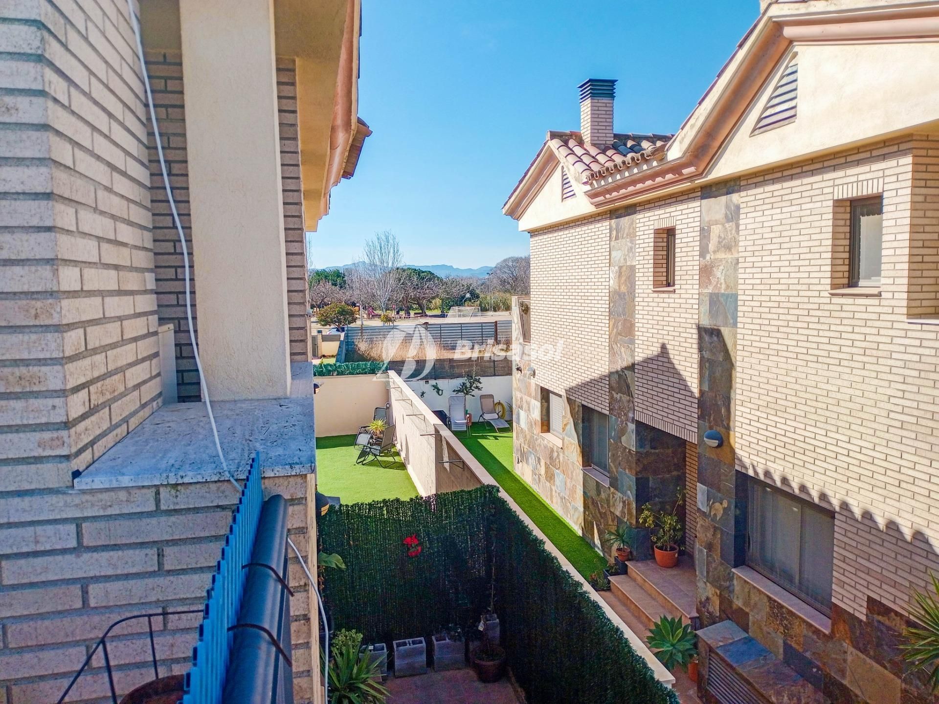 Exterior view of Single-family semi-detached for sale in Cambrils  with Air Conditioner, Heating and Private garden