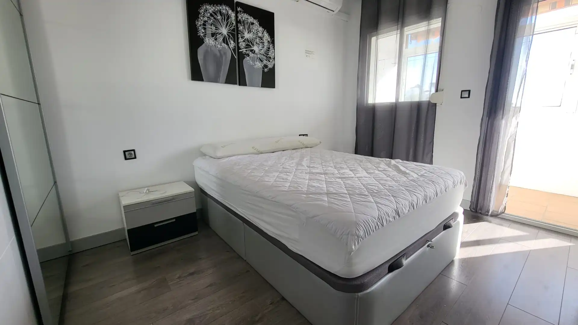 Bedroom of Attic for sale in Torremolinos  with Air Conditioner, Terrace and Furnished