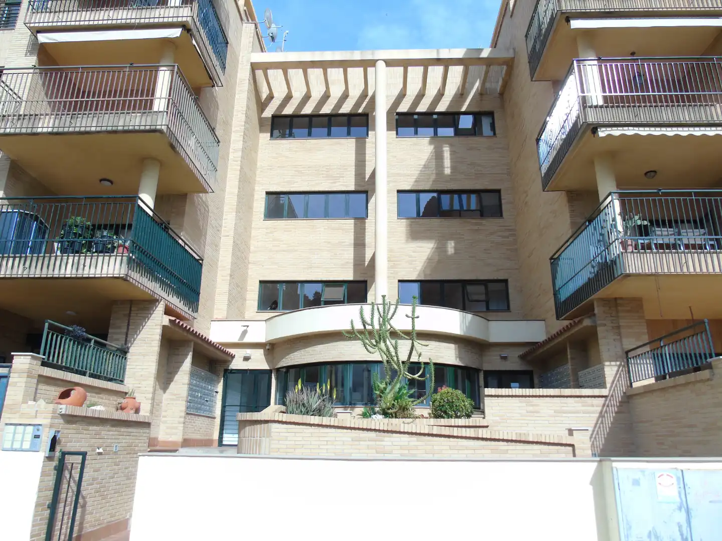 Vista exterior de Apartament en venda en Villanueva del Río Segura amb Aire condicionat, Calefacció i Jardí privat
