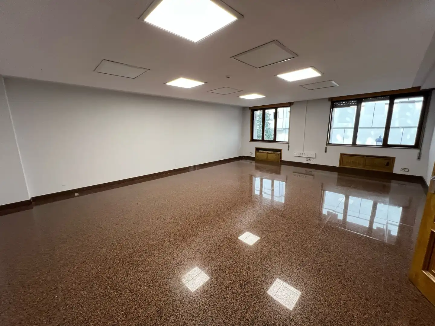 Büro mit Aufzug zur Miete in Calle Gil de Jaz 4, imagen 2