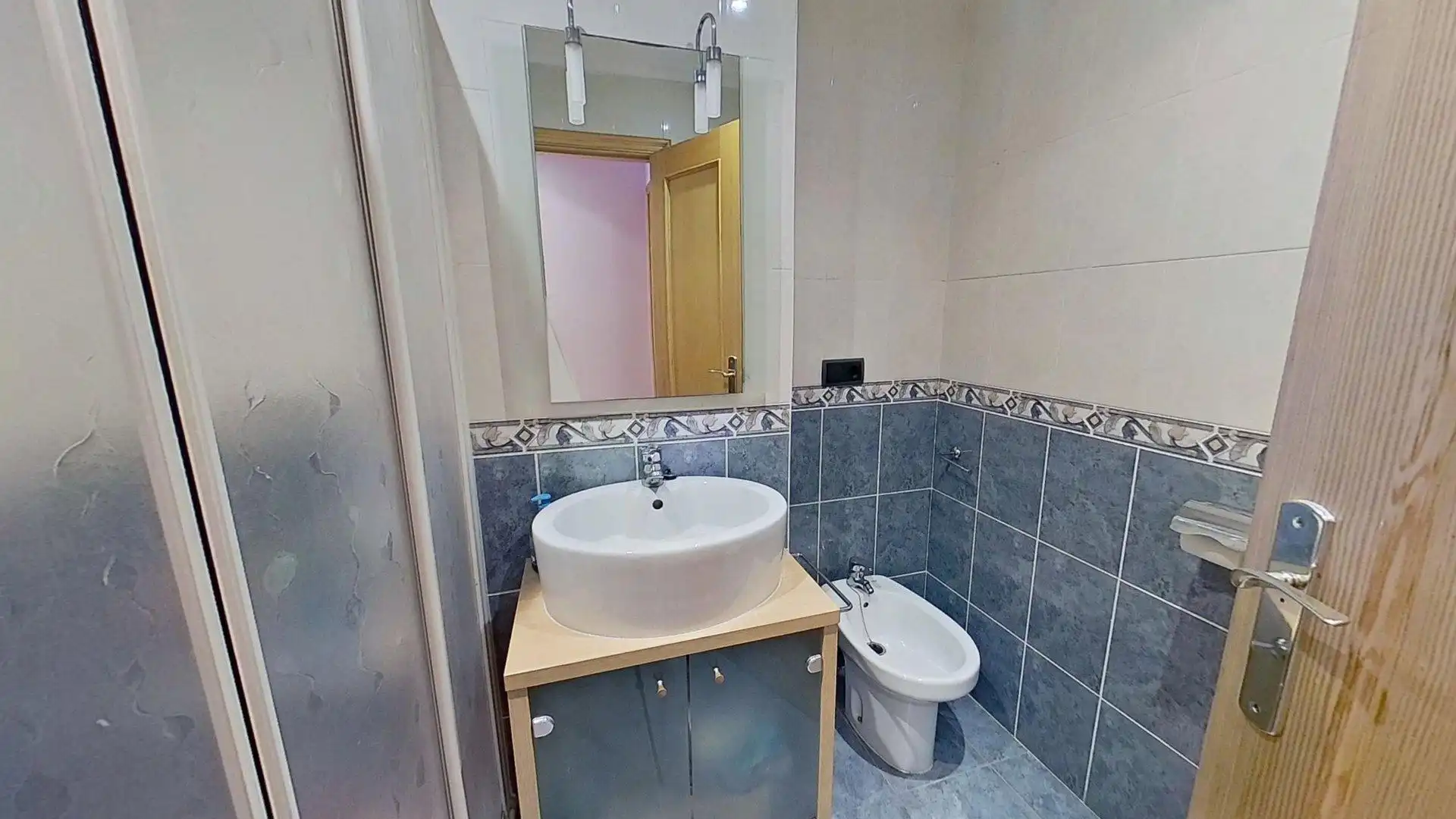 Bathroom of Flat for sale in Tavernes Blanques, Valencia