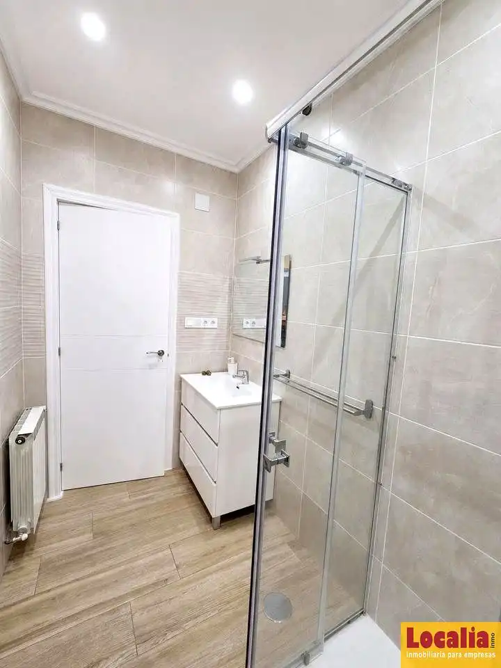 Baño de Casa o chalet en venta en Miengo con Jardín privado, Terraza y Amueblado
