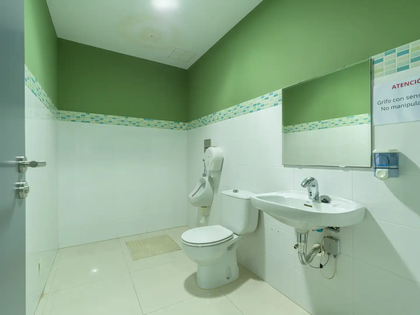 Badezimmer von Büro zum Verkauf in Gáldar