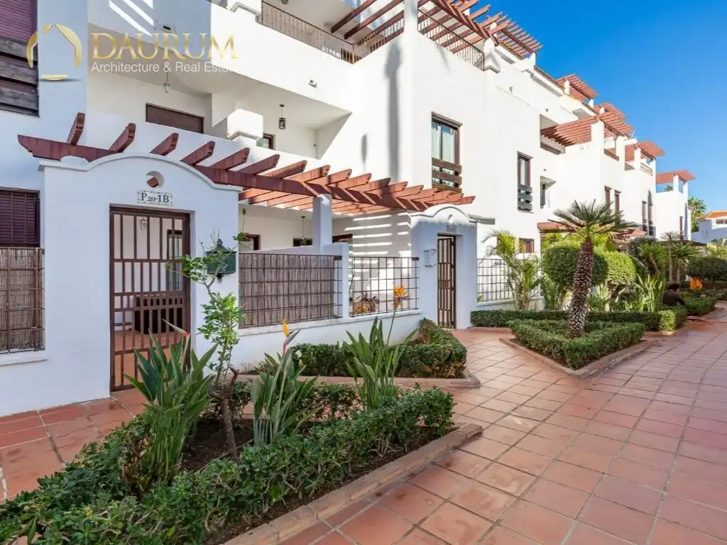 Vista exterior de Dúplex en venta en Marbella con Aire acondicionado, Calefacción y Terraza