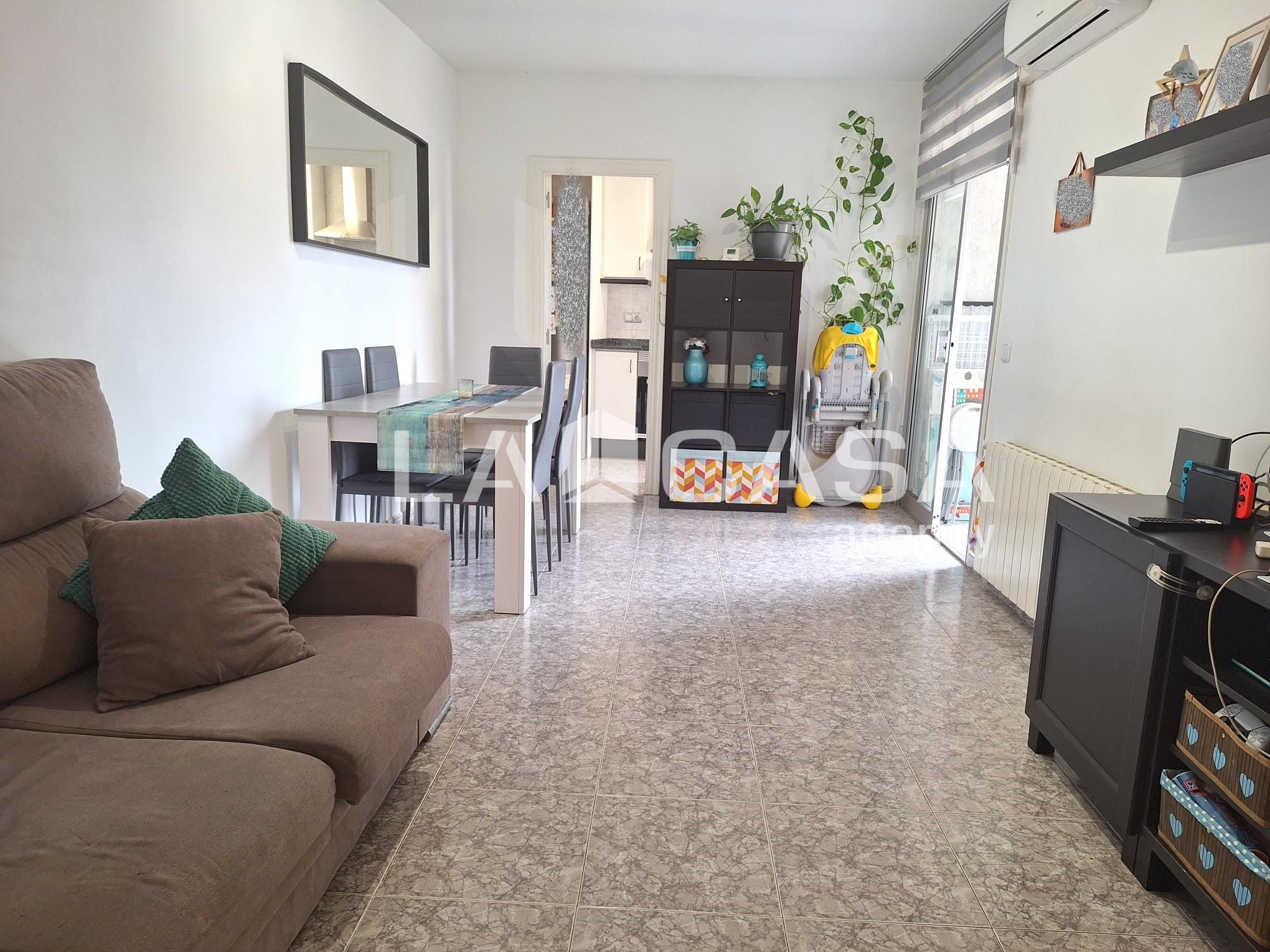 Living room of Flat for sale in Santa Coloma de Gramenet  with Heating and Balcony