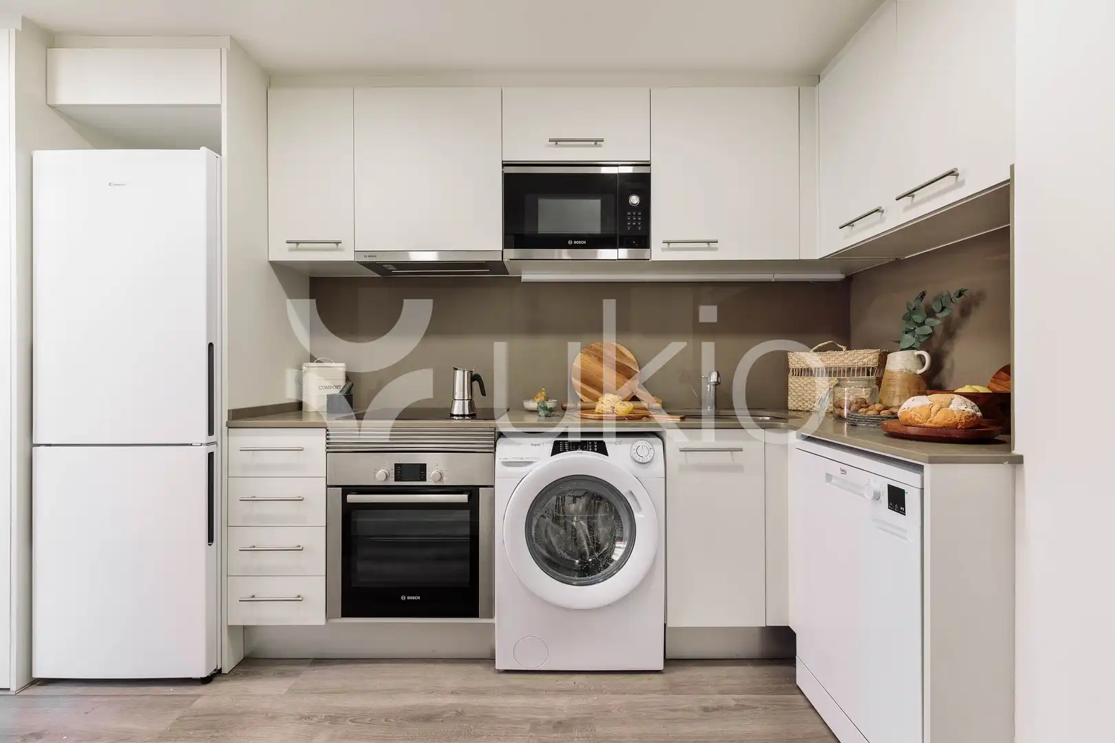 Cocina de Piso de alquiler en Barcelona con Aire acondicionado, Calefacción y Amueblado